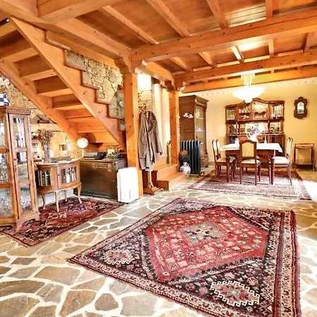 Casa Os Curras